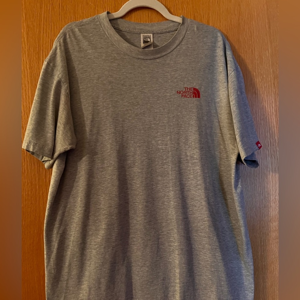 Men's short sleeve North Face T-Shirt size XL